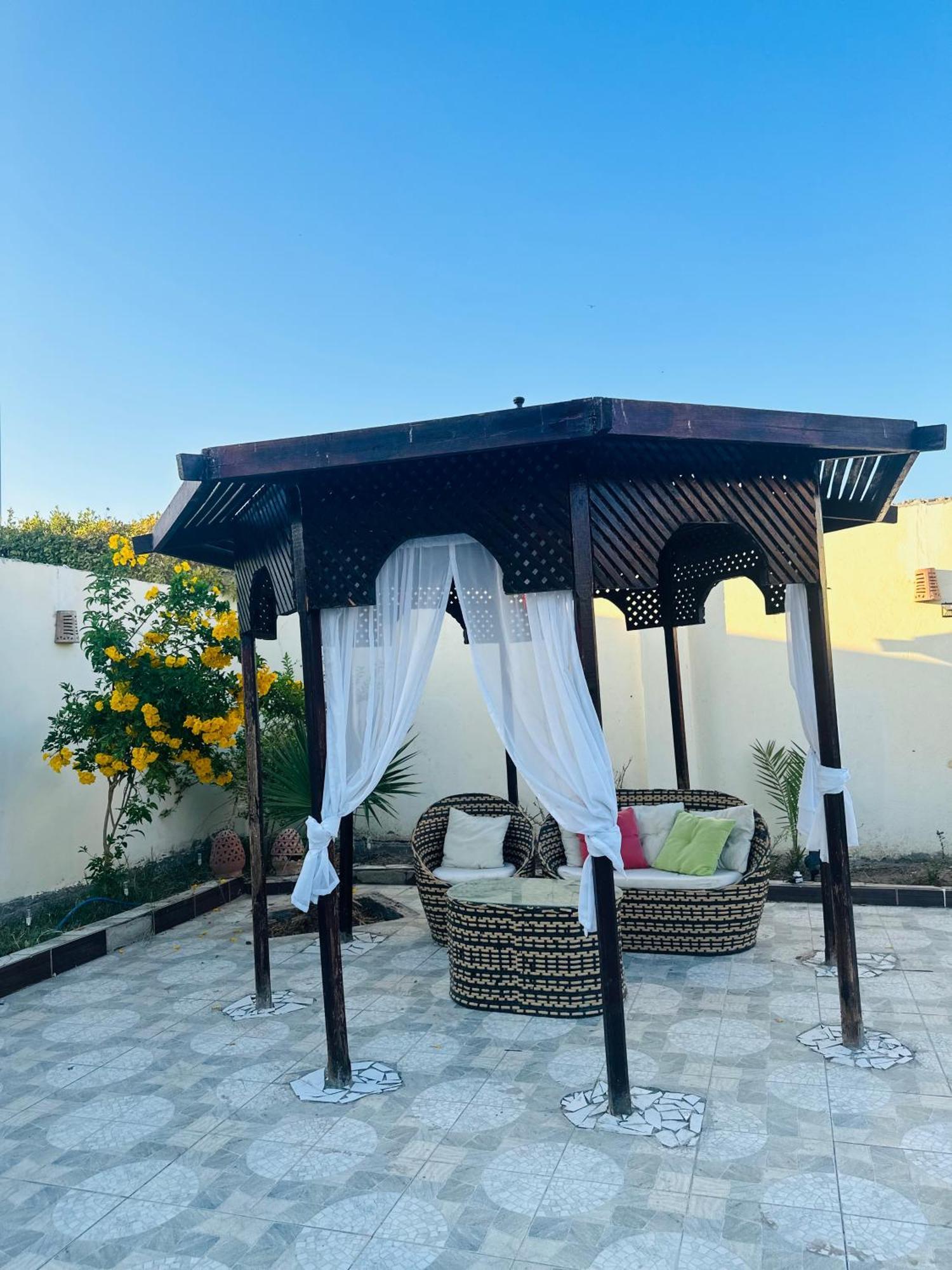 Alis Villa Hurghada Exterior photo